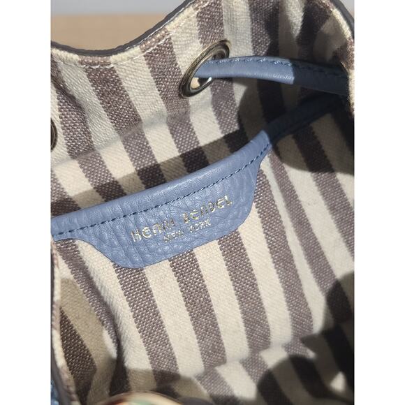 Henri Bendel Bedford Pebble Leather Bucket Bag Blue Medium GUC Tassel Drawstring - Picture 5 of 9